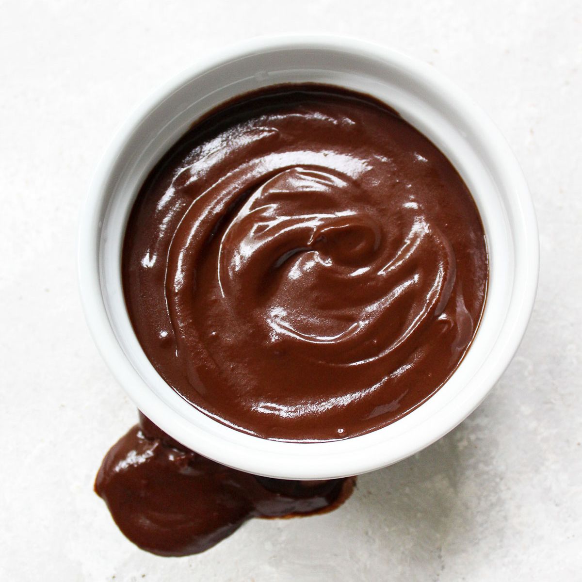 Có bao nhiêu bước để làm pudding socola bằng bột pha sẵn?
