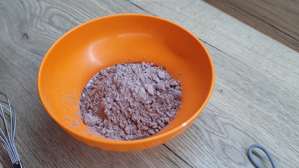 Cách làm pudding socola bằng bột pha sẵn